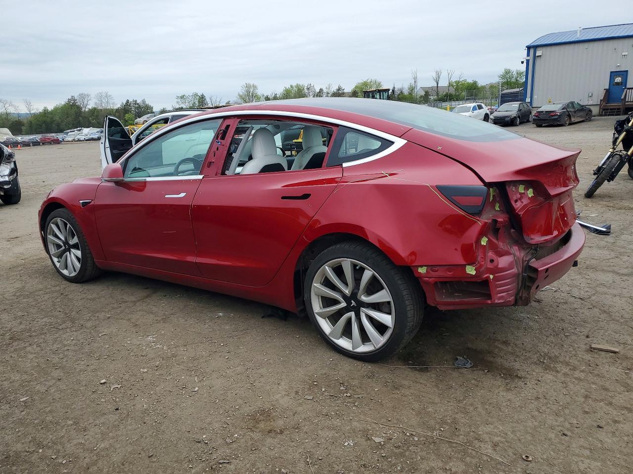 2018 Tesla Model 3 - Image 2