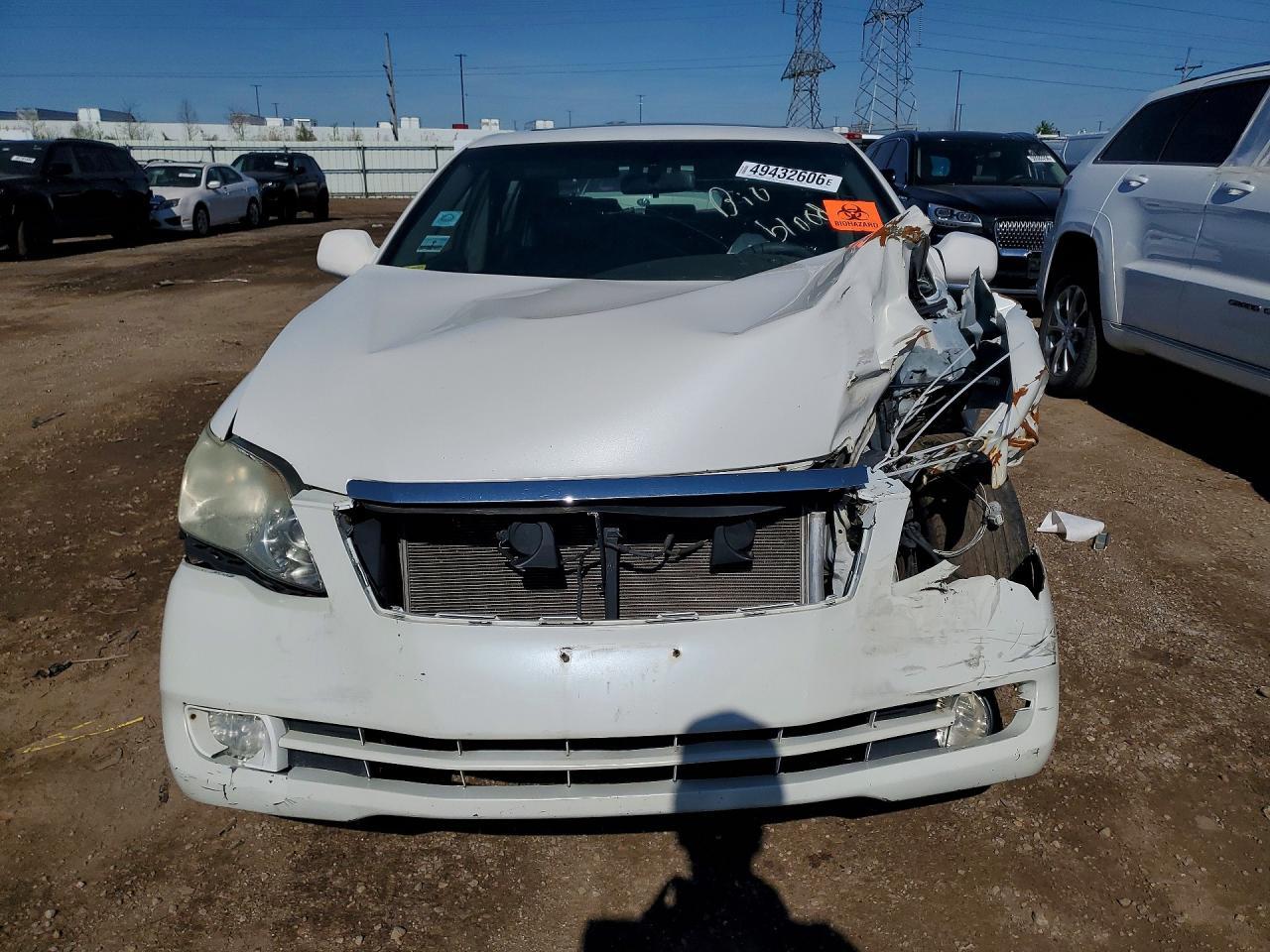 2005 Toyota Avalon Touring - Image 5
