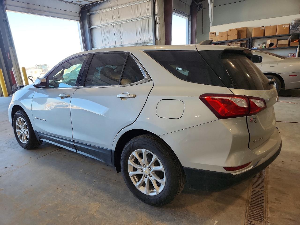2019 Chevrolet Equinox Lt - Image 2