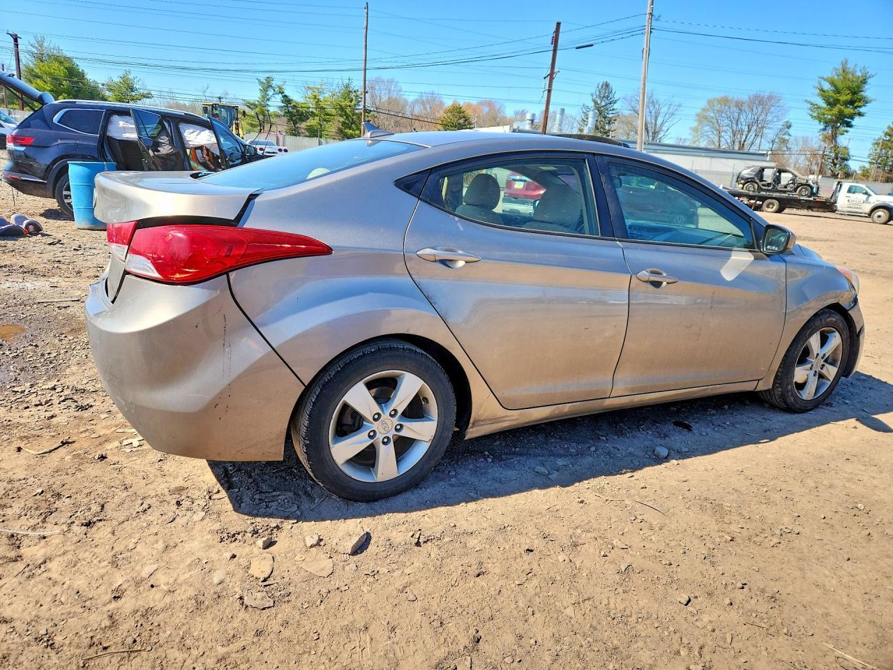 2013 Hyundai Elantra Gls - Image 3