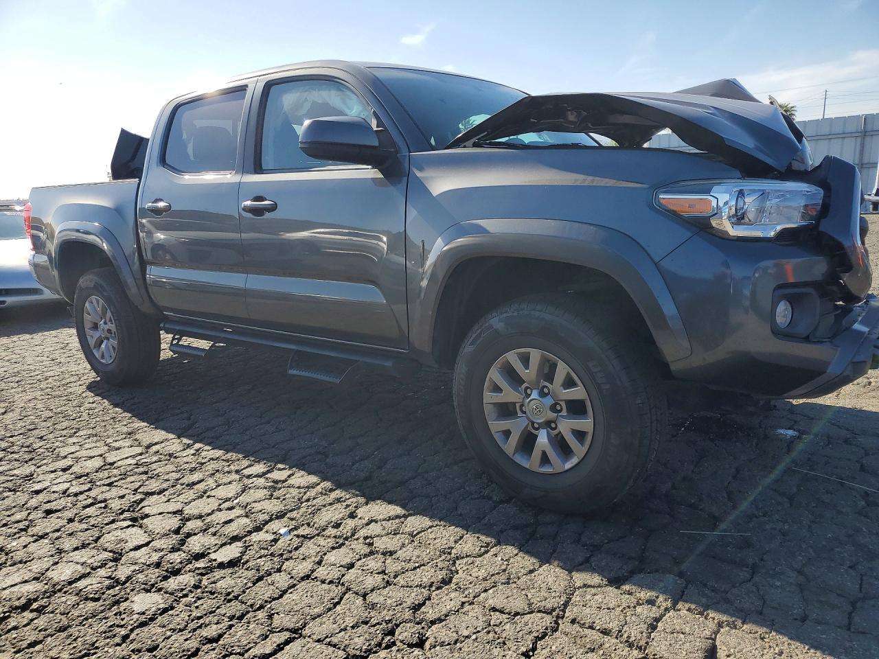 2017 Toyota Tacoma Sr5 V6 - Image 4