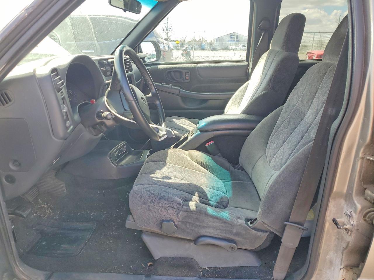 2002 Chevrolet S Truck S10 - Фото 7