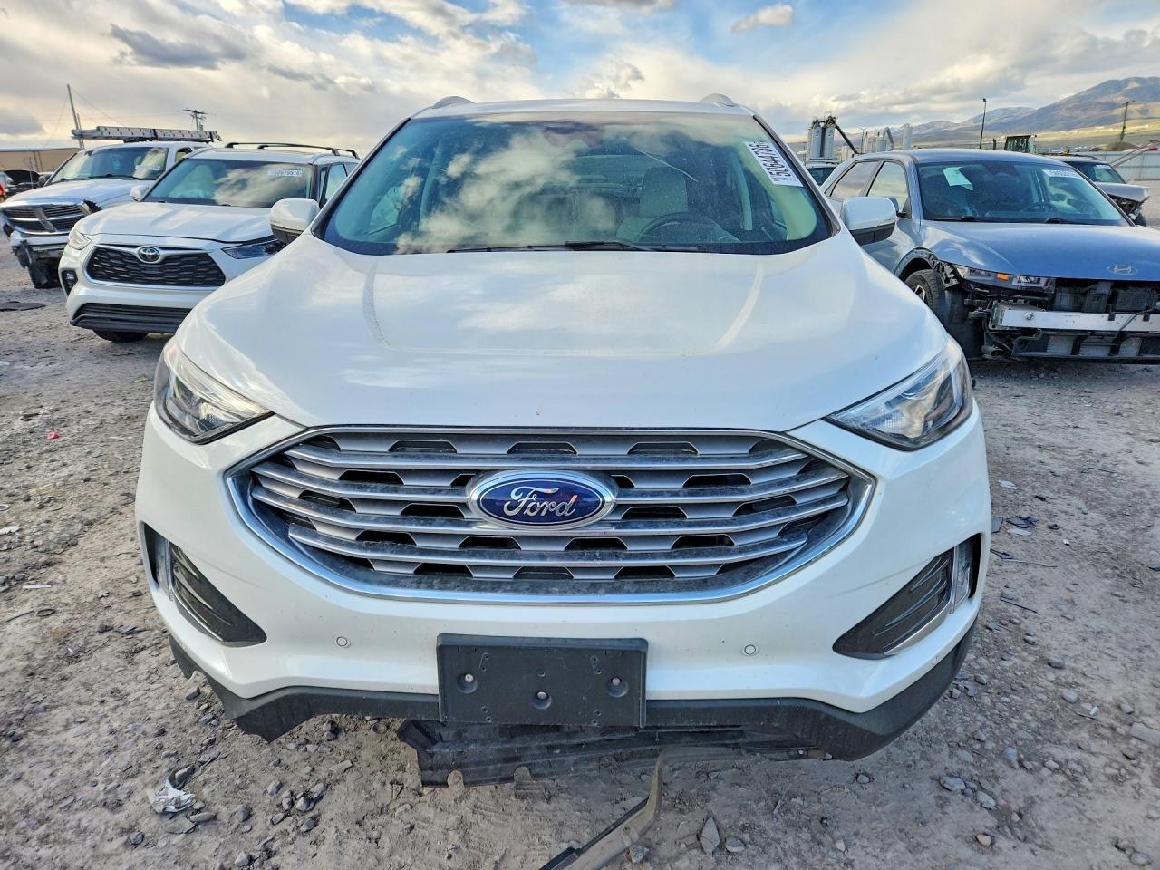 2024 Ford Edge Titanium - Image 5