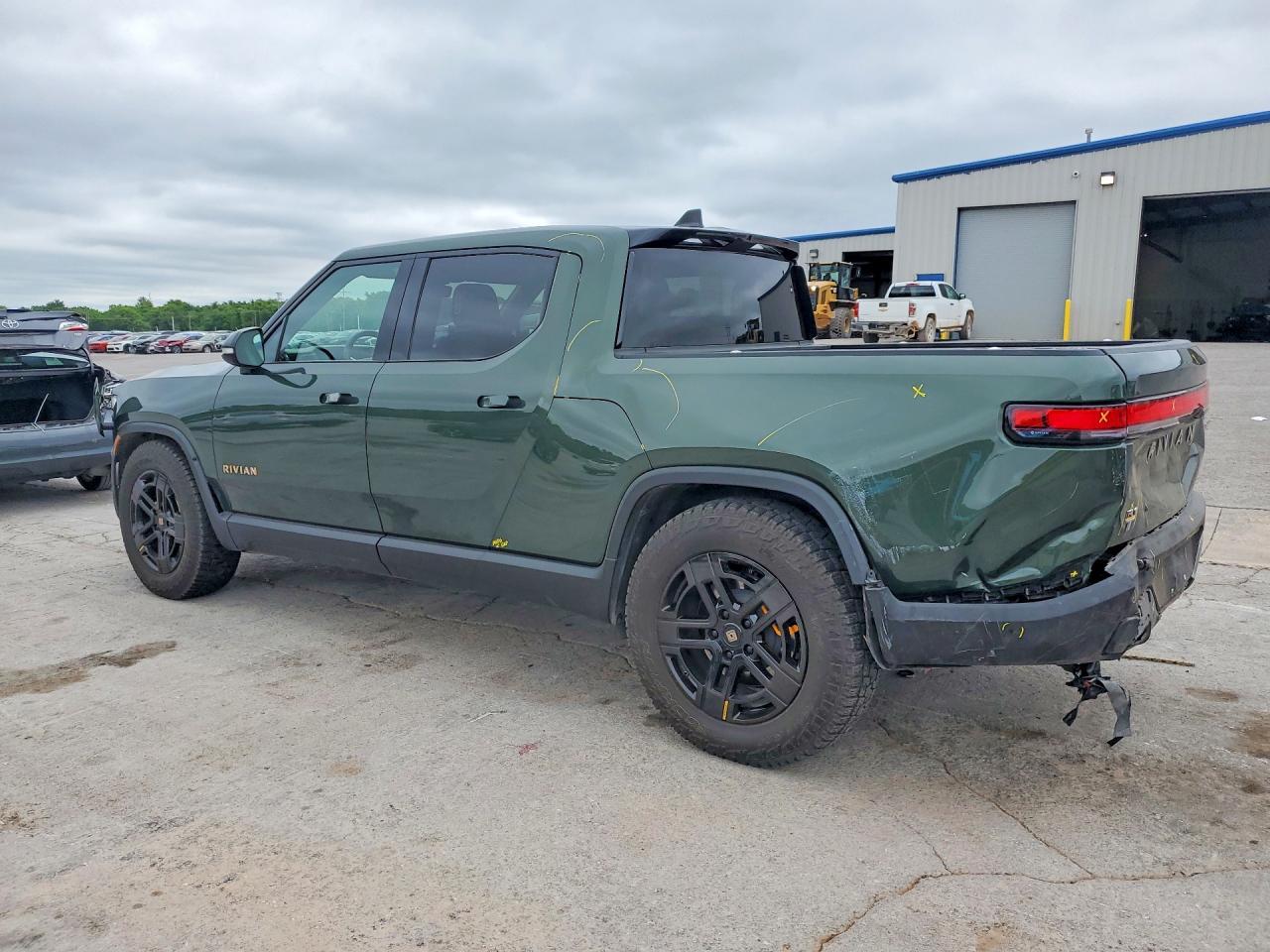 2023 Rivian R1T Adventure - Фото 2