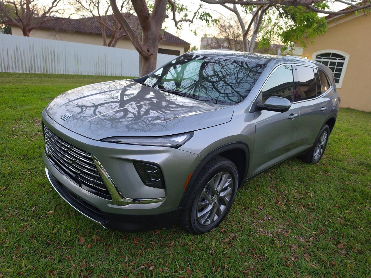 2025 Buick Enclave Preferred - Image 2