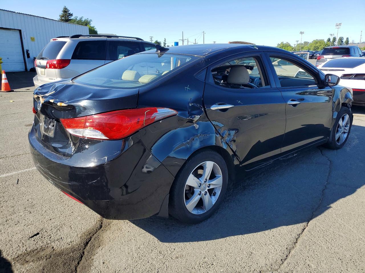 2013 Hyundai Elantra Gls - Image 3