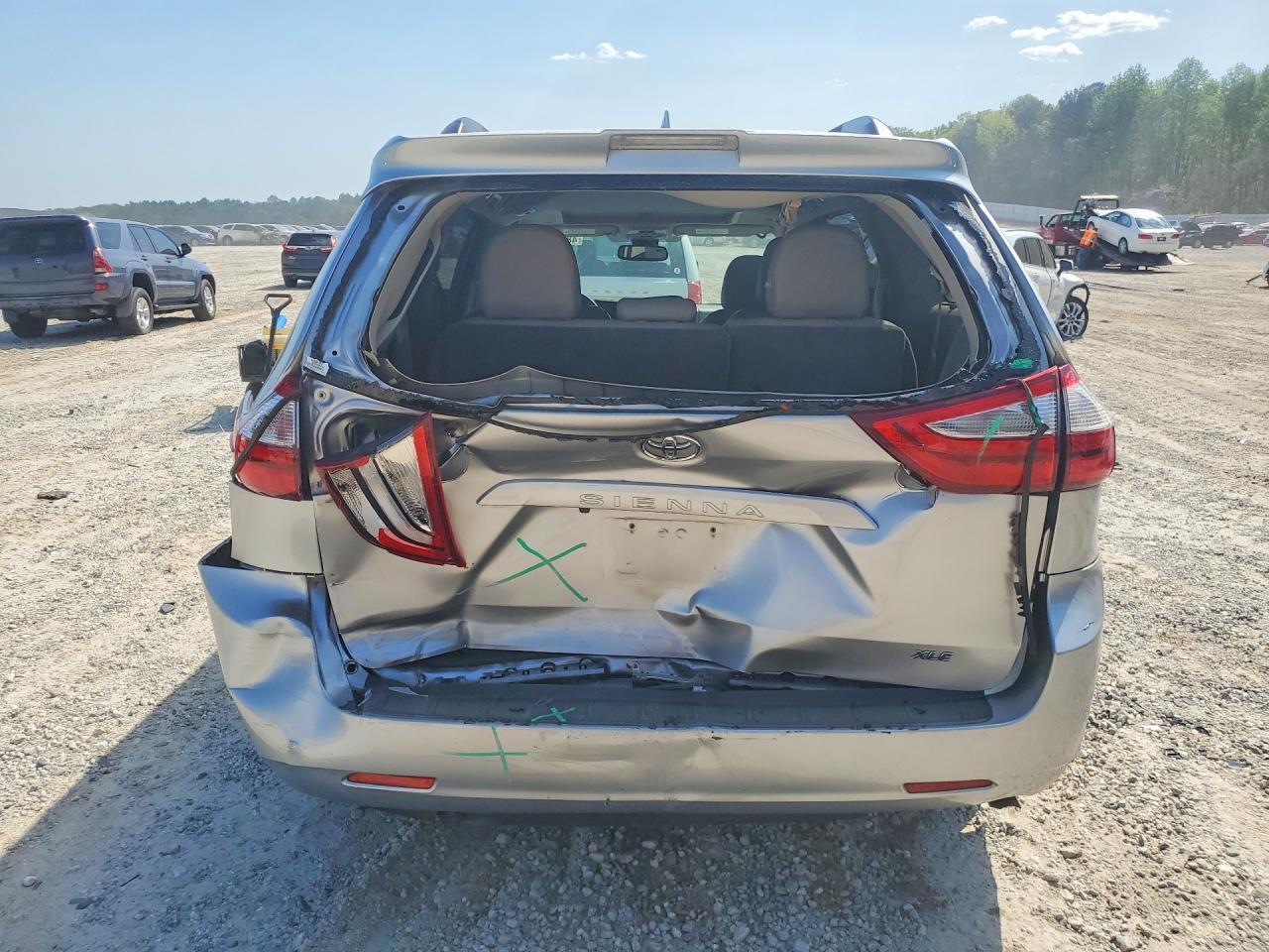 2019 Toyota Sienna Xle 8-Passenger - Фото 6