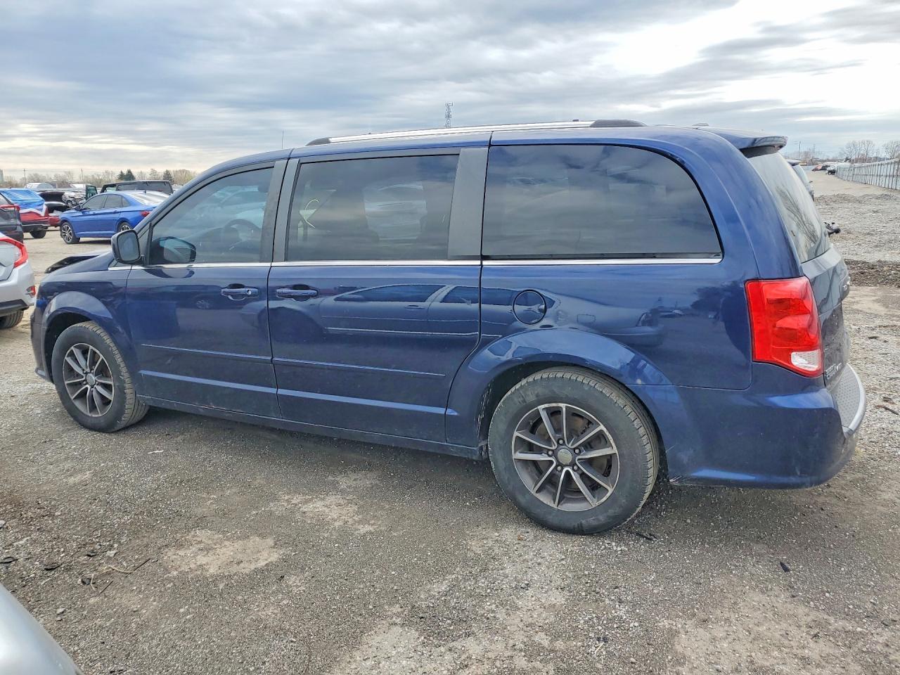 2017 Dodge Grand Caravan Se - Фото 2