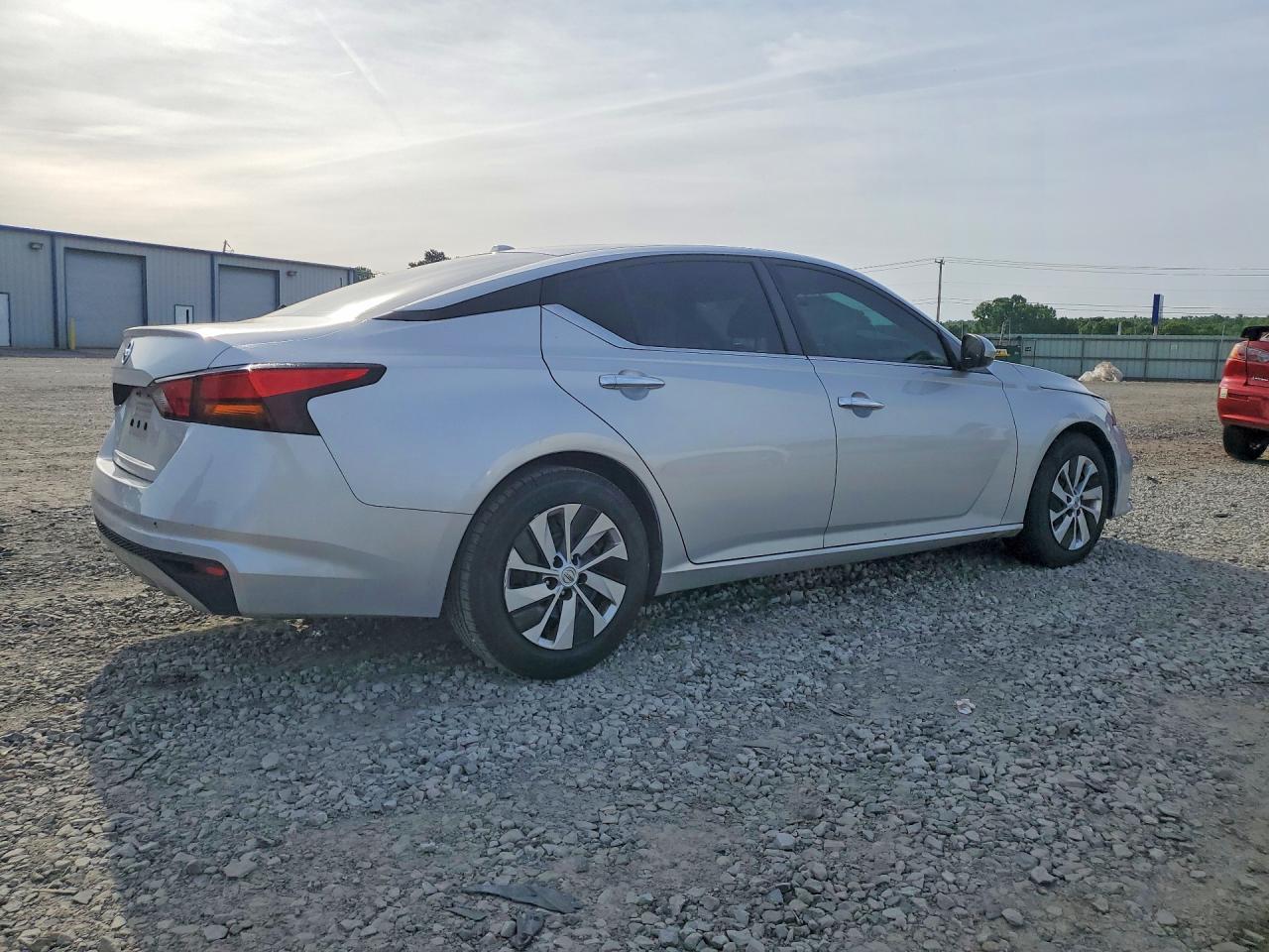 2020 Nissan Altima S - Image 3