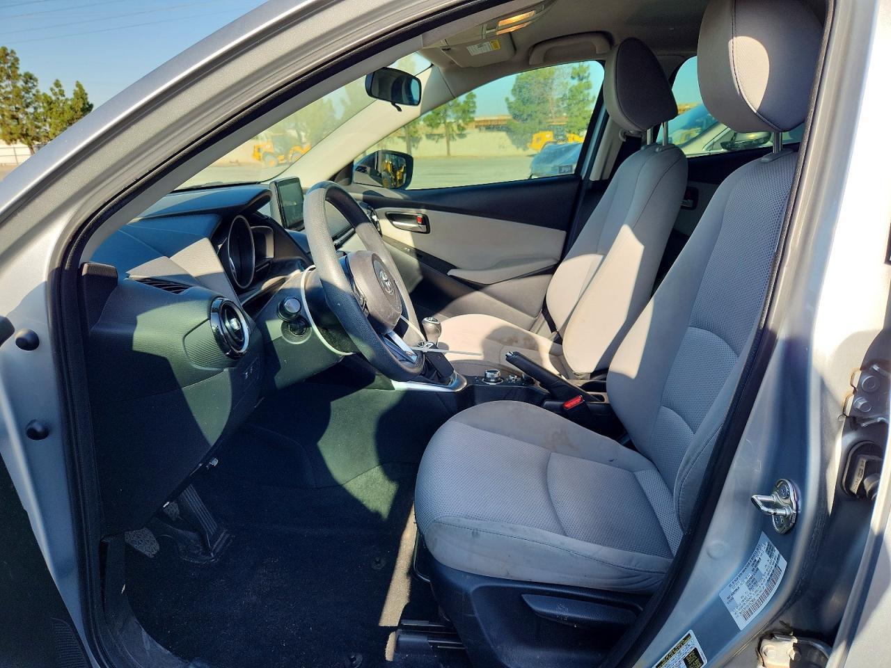 2019 Toyota Yaris Le - Фото 7