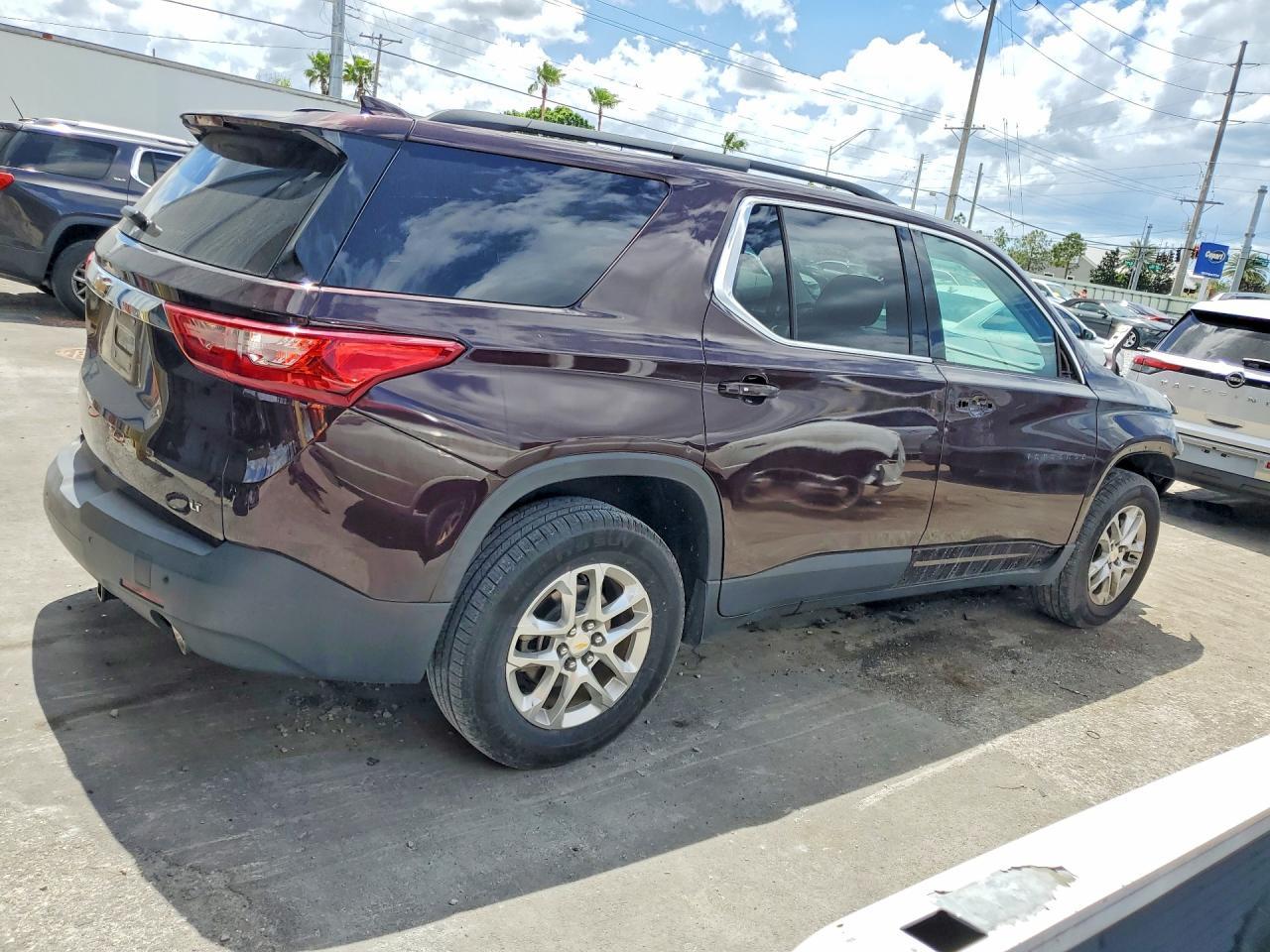 2020 Chevrolet Traverse Lt - Фото 3