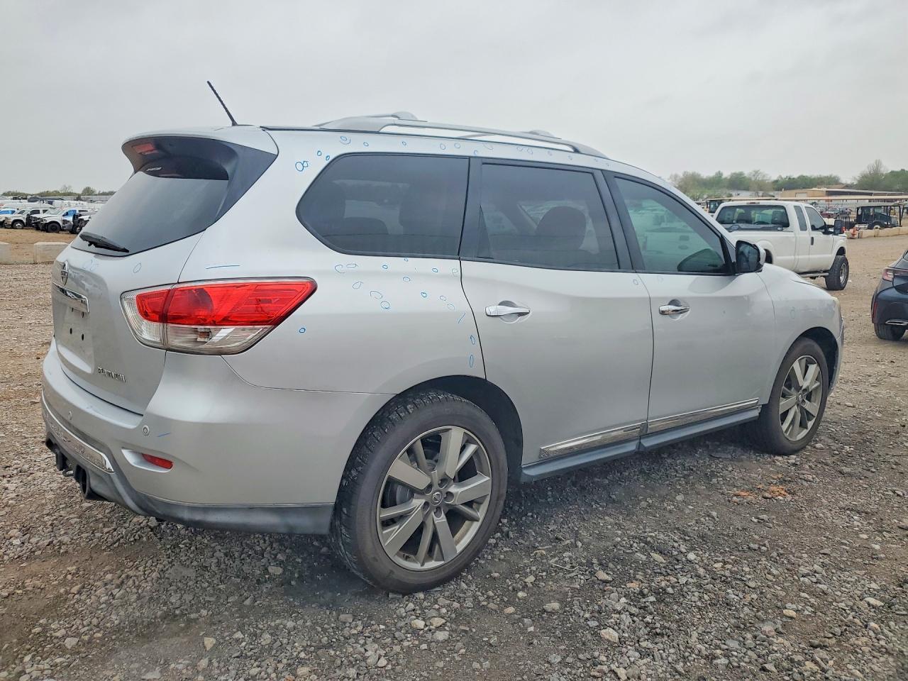 2013 Nissan Pathfinder S - Фото 3