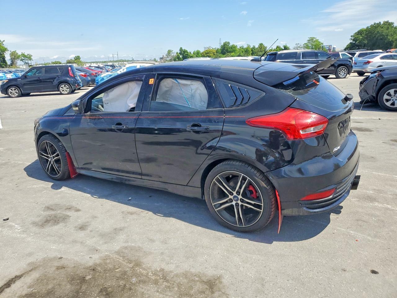 2016 Ford Focus St - Фото 2