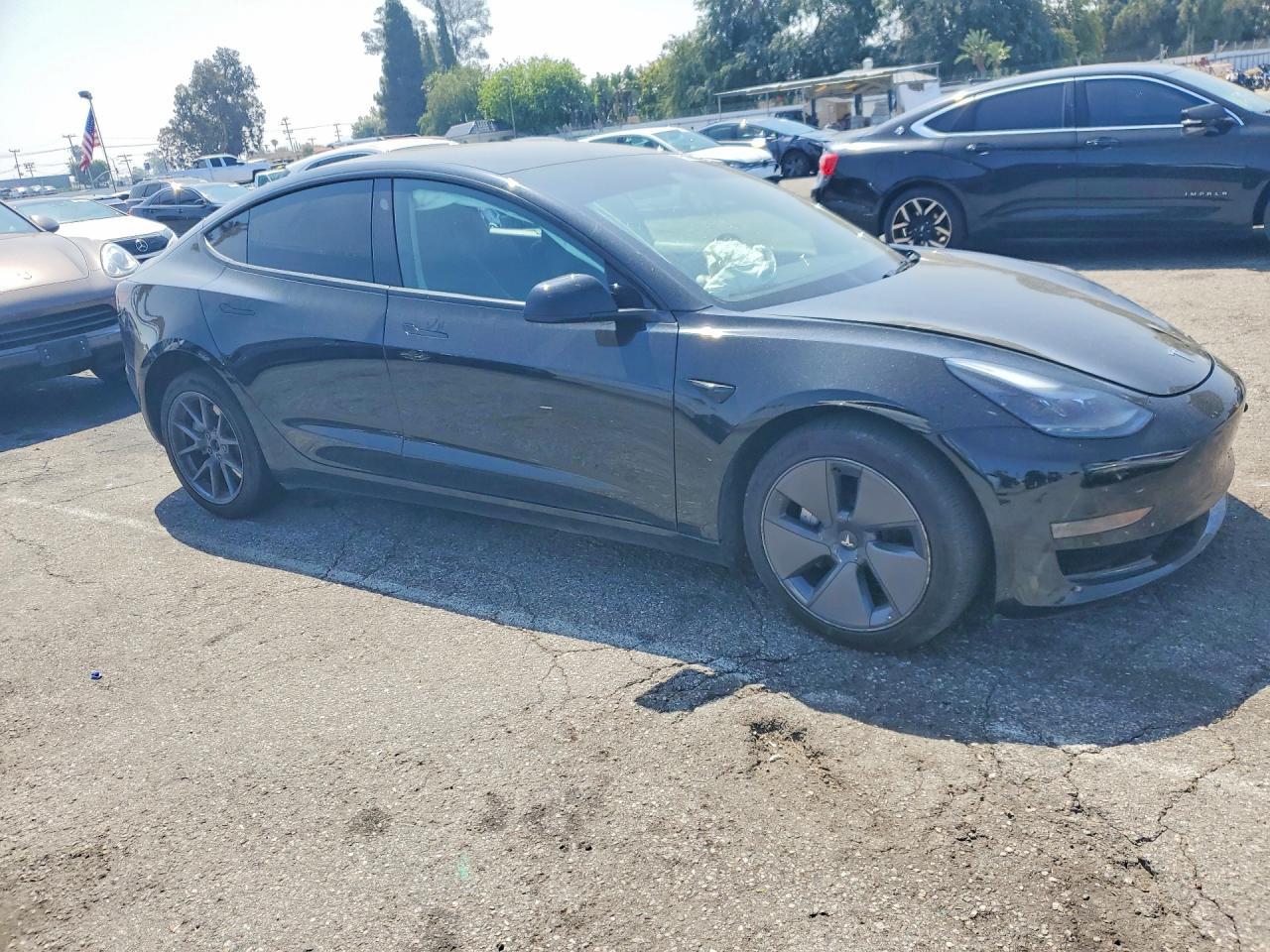 2023 Tesla Model 3 - Image 4
