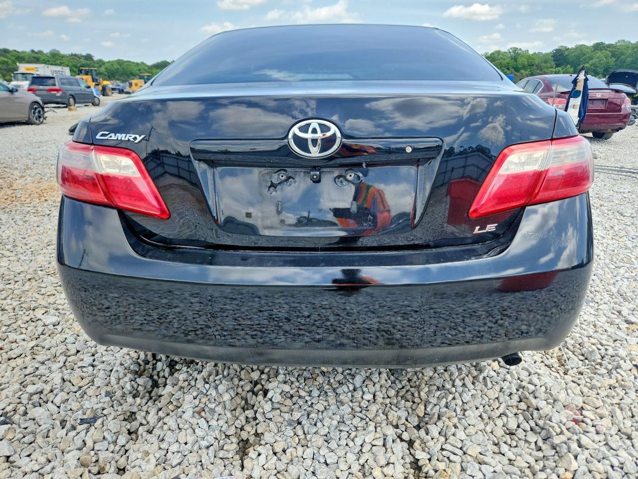 2009 Toyota Camry Le - Image 6