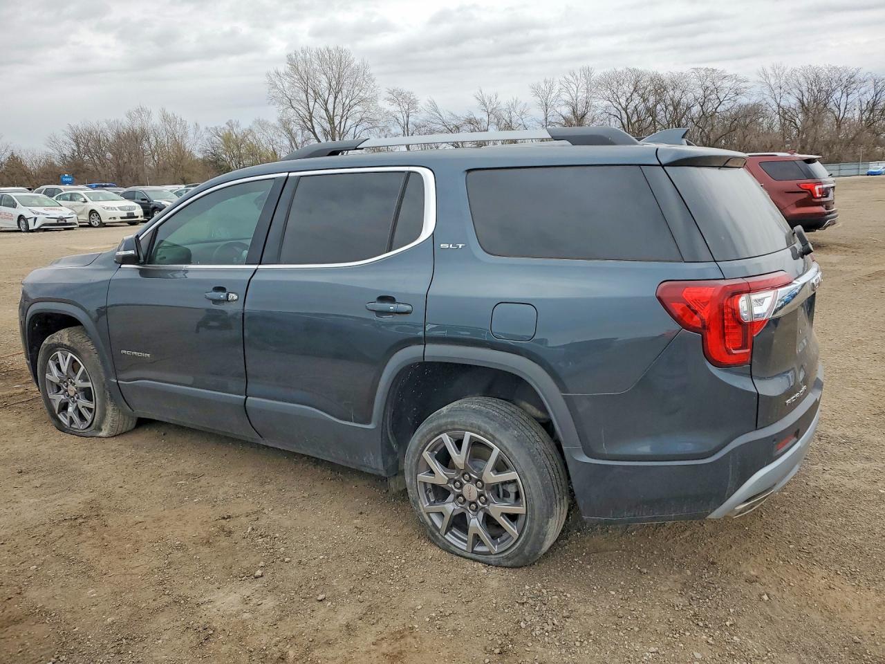2020 GMC Acadia Slt - Фото 2