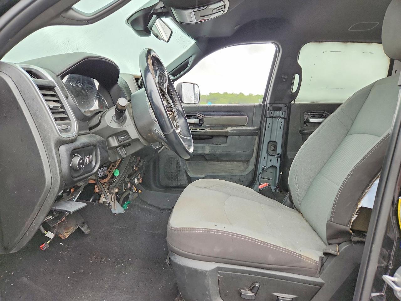2024 Ram 3500 Laramie 4Wd 6.7L V8 Tdsl - Фото 7