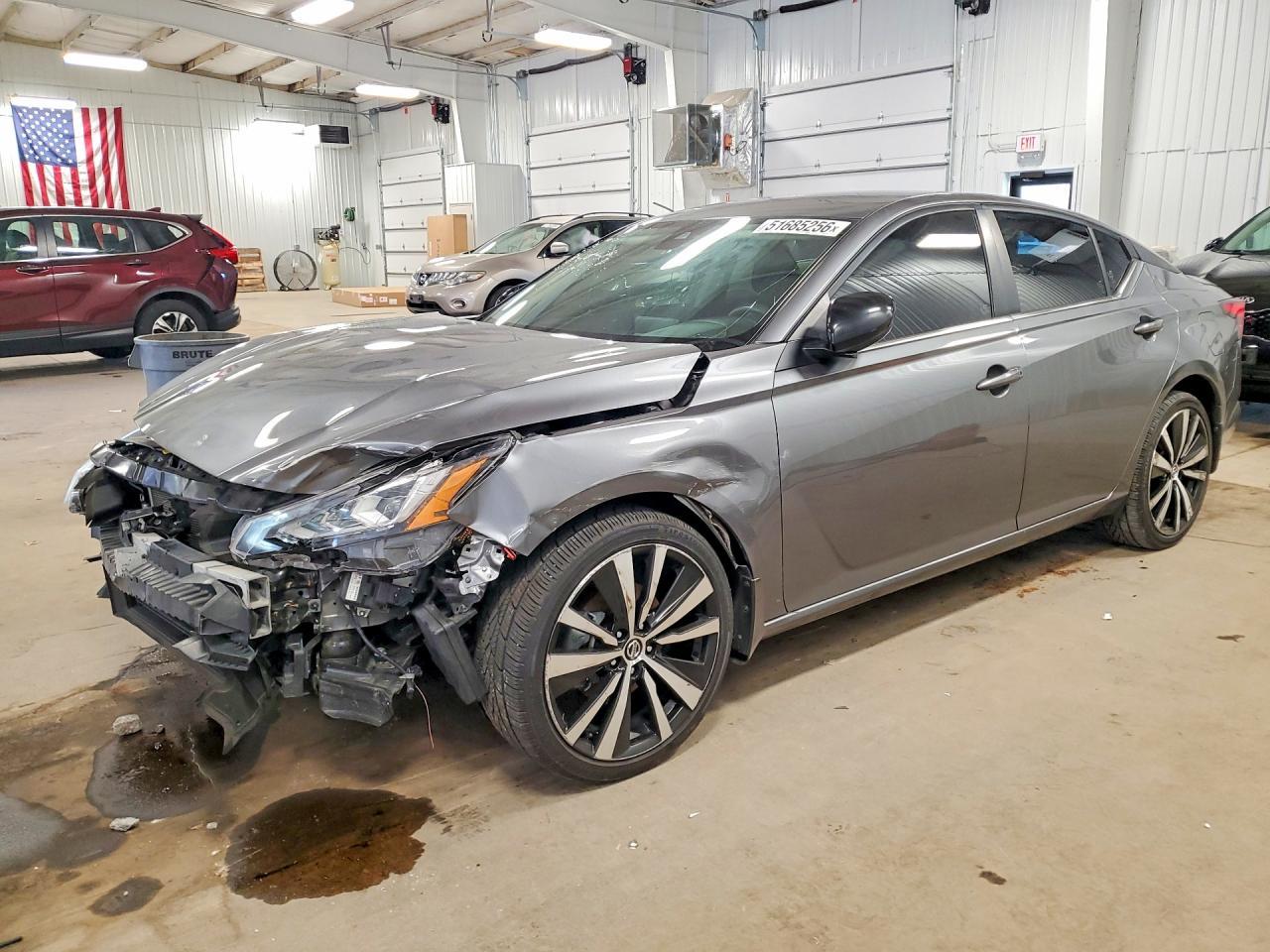 2022 Nissan Altima Sr