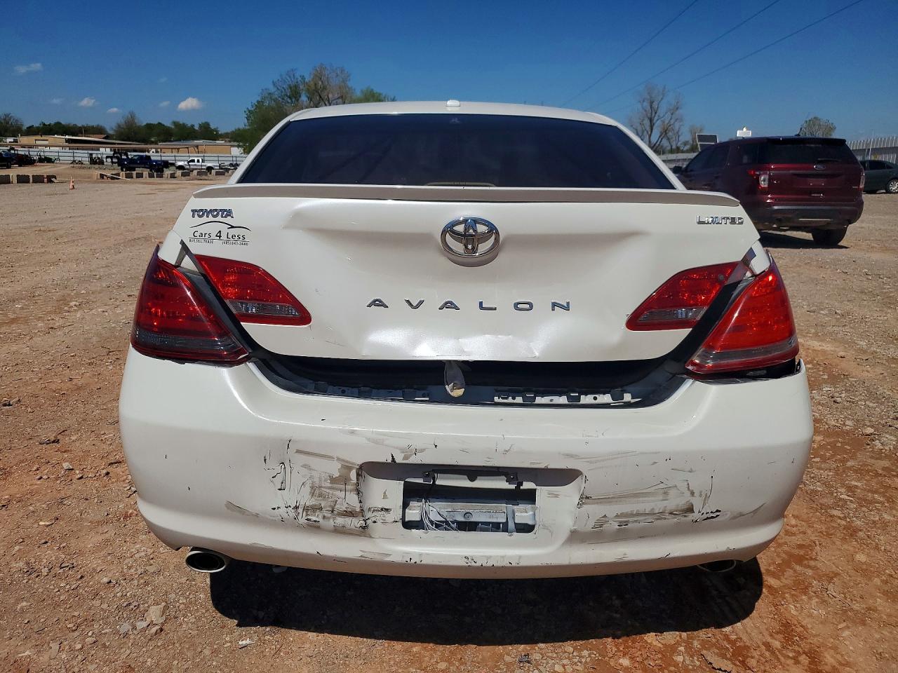 2010 Toyota Avalon Limited - Image 6