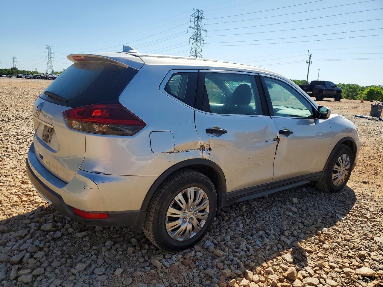 2019 Nissan Rogue S - Image 3