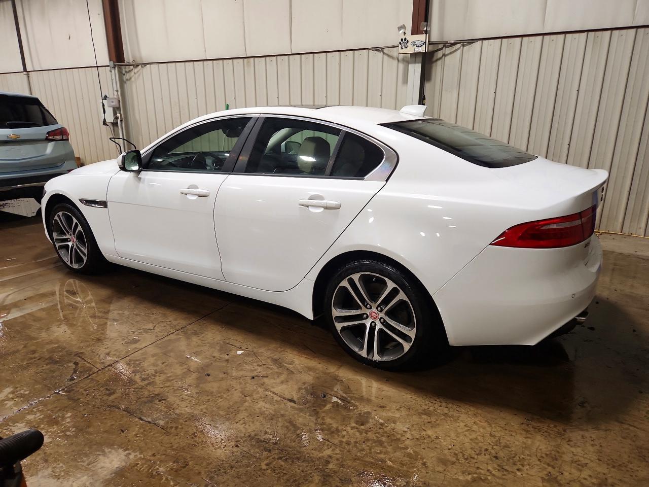 2017 Jaguar Xe Premium - Image 2