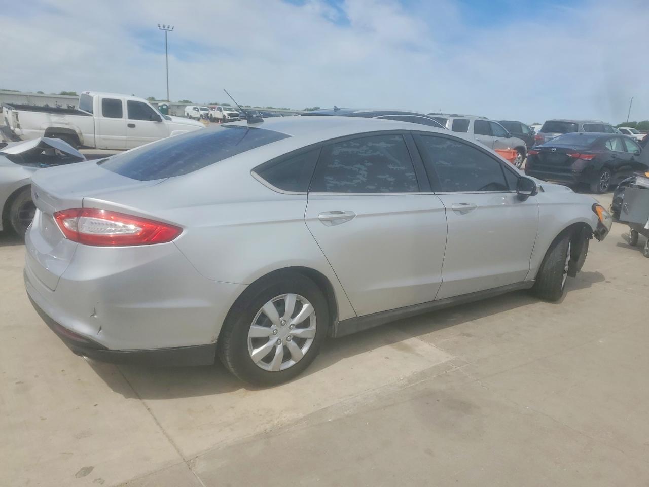 2014 Ford Fusion S - Image 3
