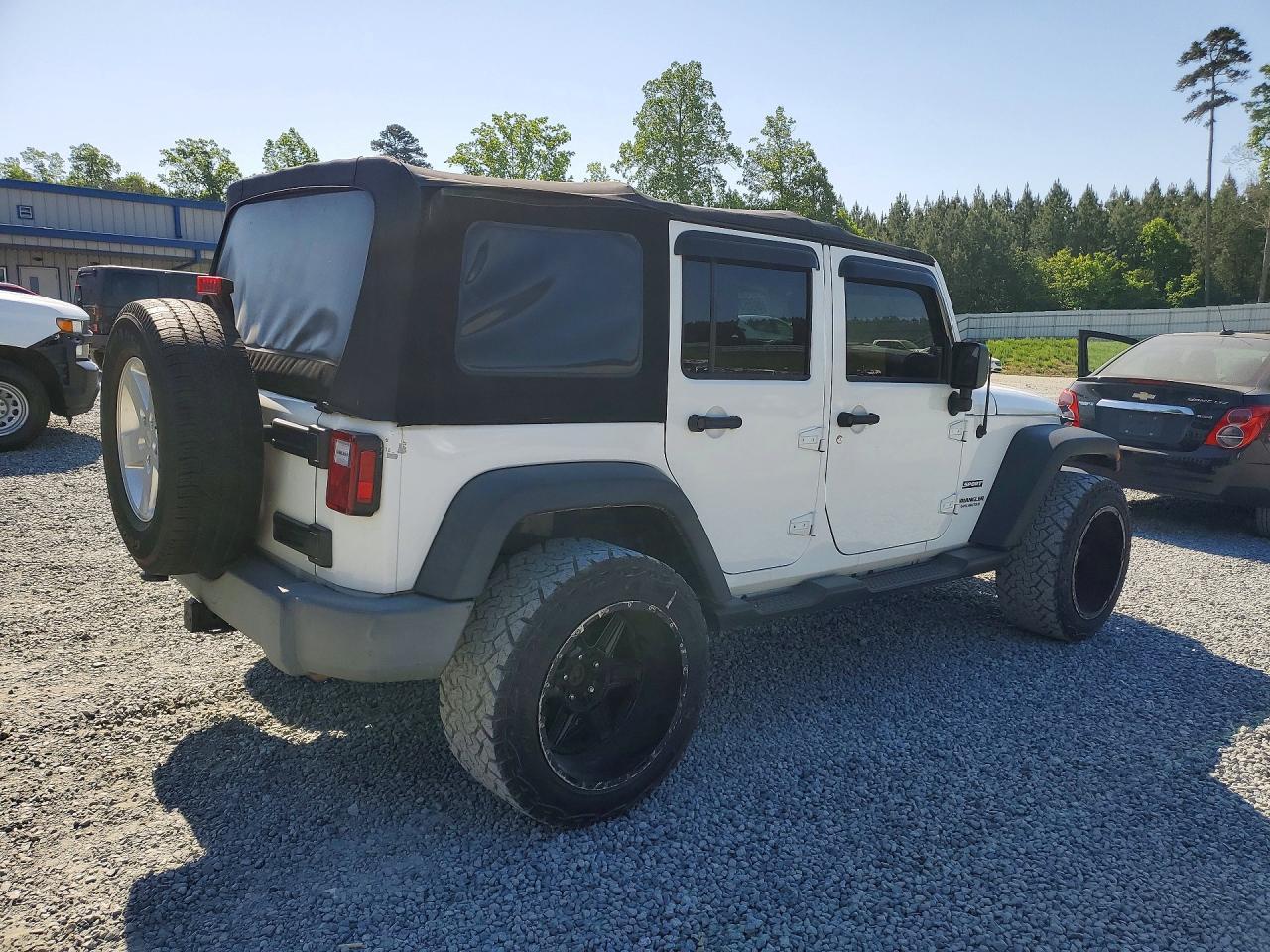 2014 Jeep Wrangler Unlimited Sport - Image 3