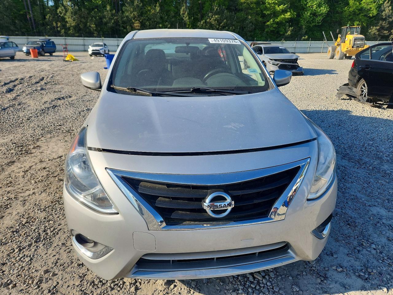 2017 Nissan Versa 1.6 S - Image 5