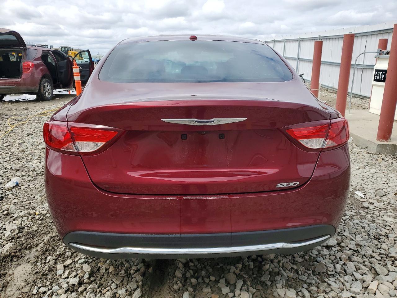 2016 Chrysler 200 Limited - Фото 6