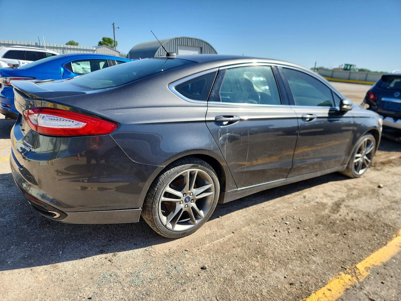 2016 Ford Fusion Titanium - Image 3