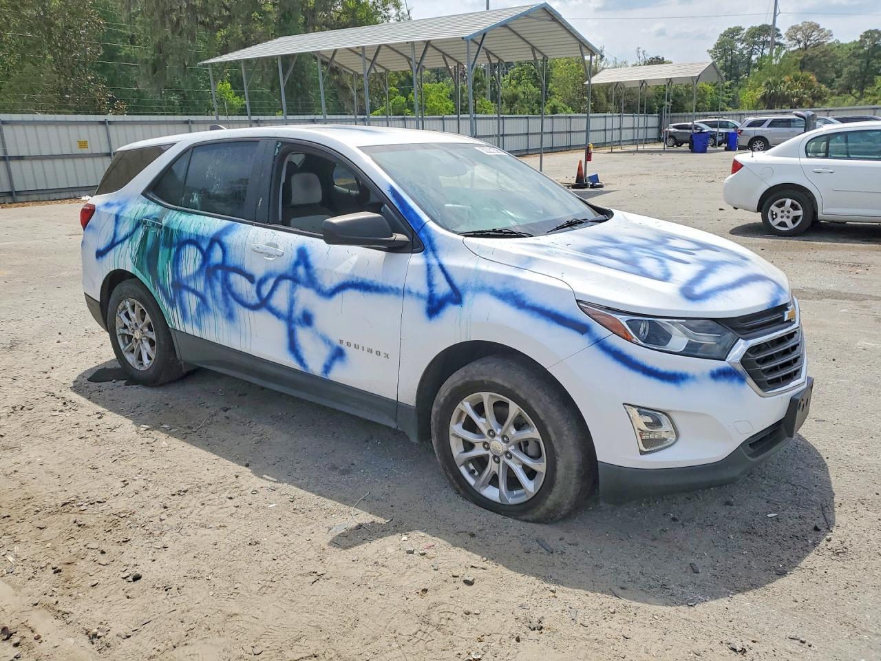 2020 Chevrolet Equinox Ls - Image 4