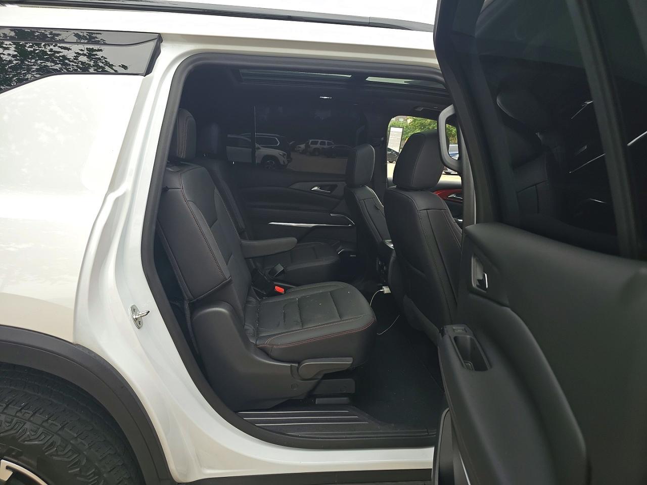 2024 Chevrolet Traverse Lt Z71 - Image 6