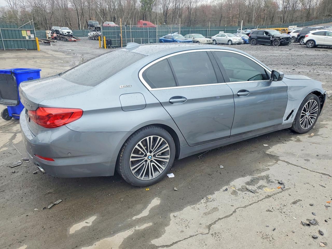 2019 BMW 530Xe - Фото 3