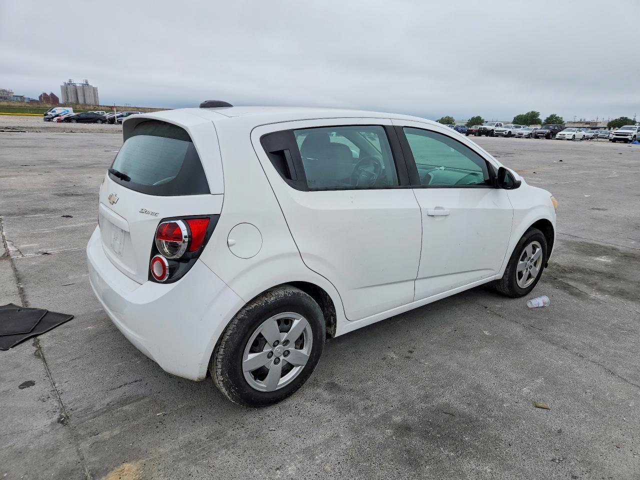 2016 Chevrolet Sonic Ls - Фото 3