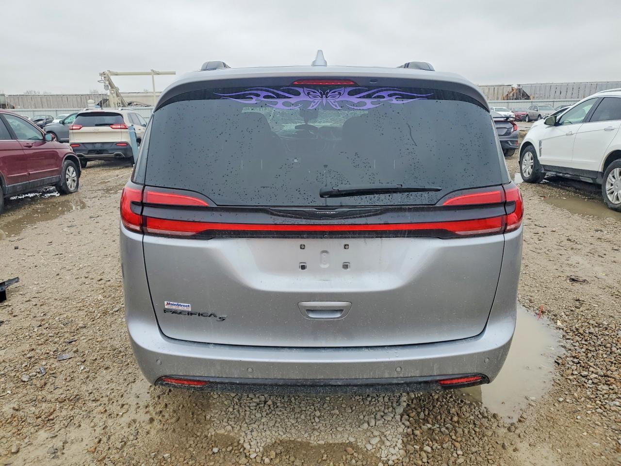 2021 Chrysler Pacifica Touring - Фото 6