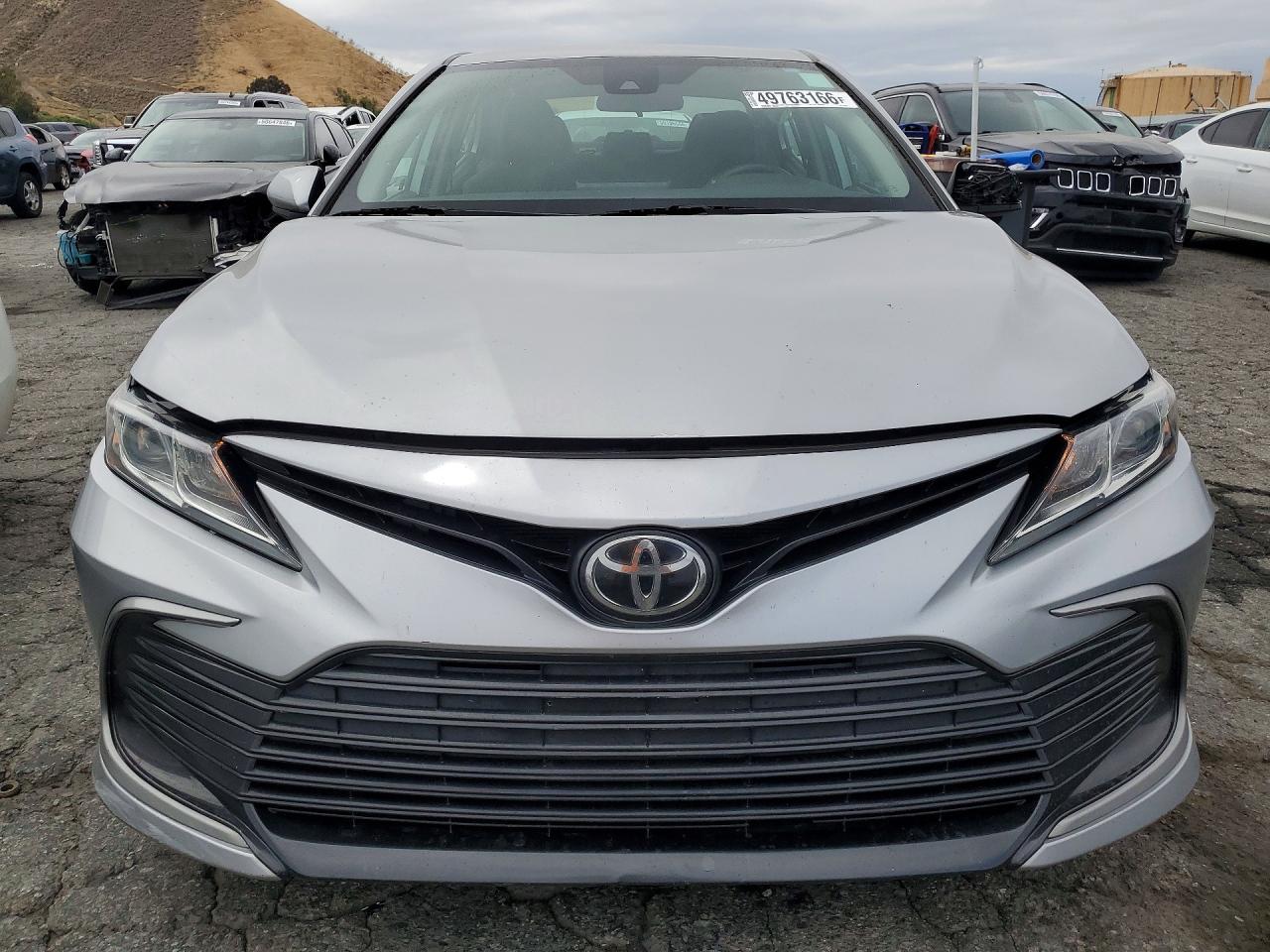 2021 Toyota Camry Le - Фото 5
