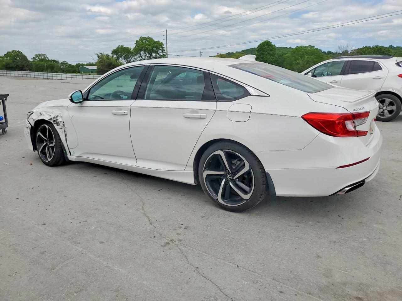 2018 Honda Accord Sport - Image 2
