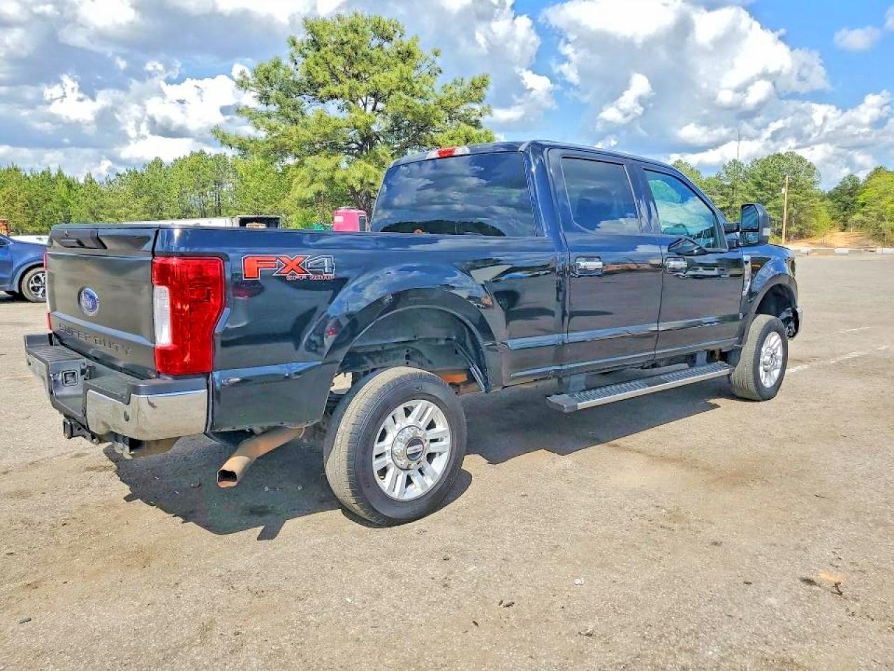 2017 Ford F250 Super Duty - Фото 3