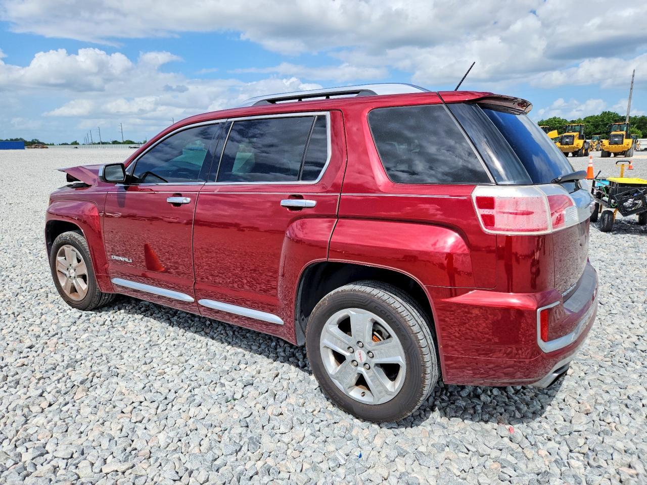 2017 GMC Terrain Denali - Фото 2