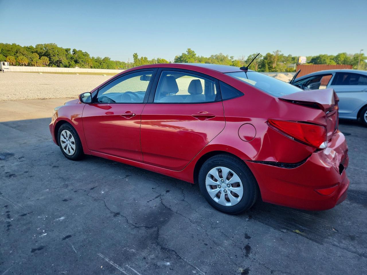 2016 Hyundai Accent Se - Фото 2
