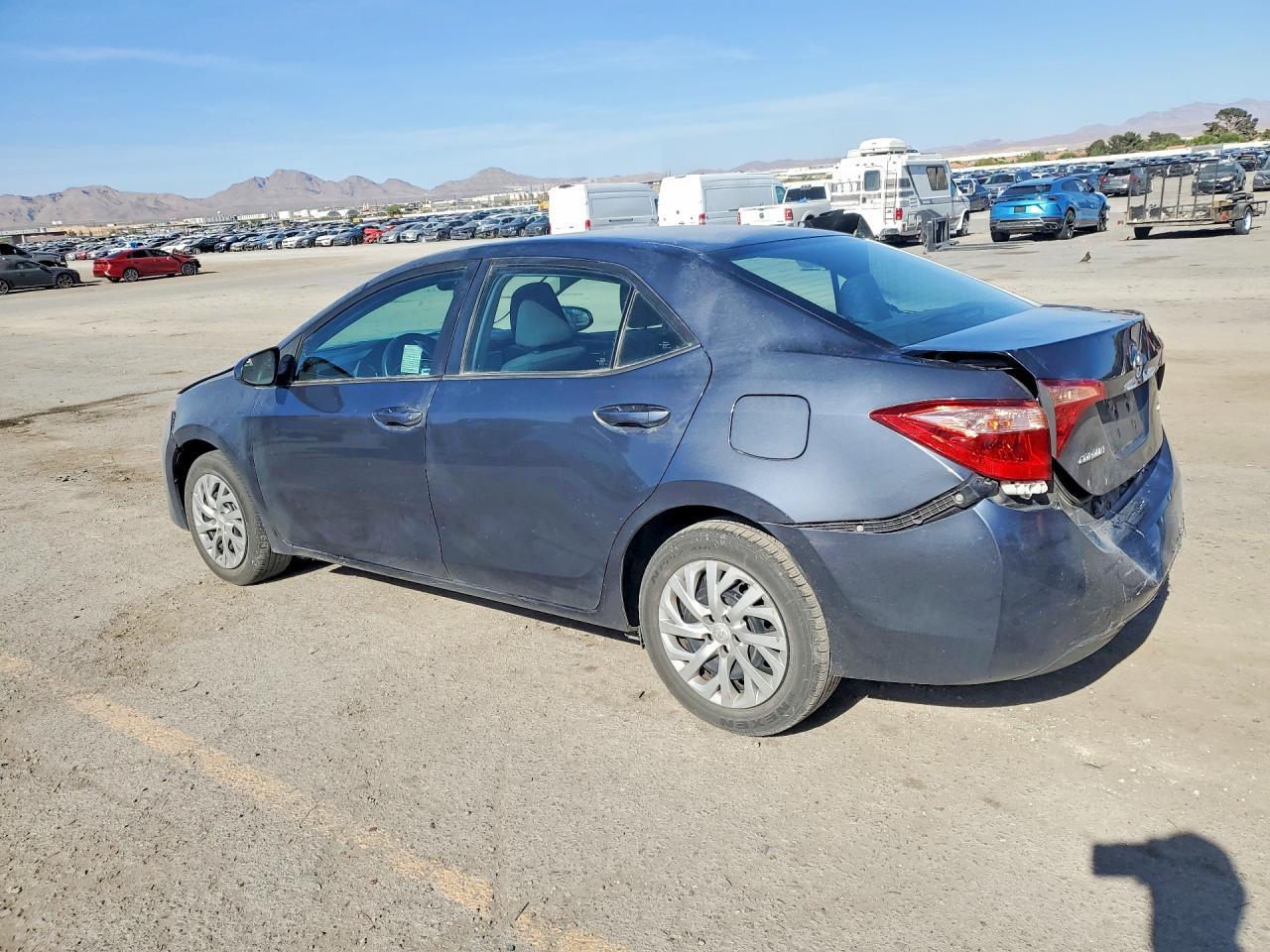 2018 Toyota Corolla Le - Фото 2