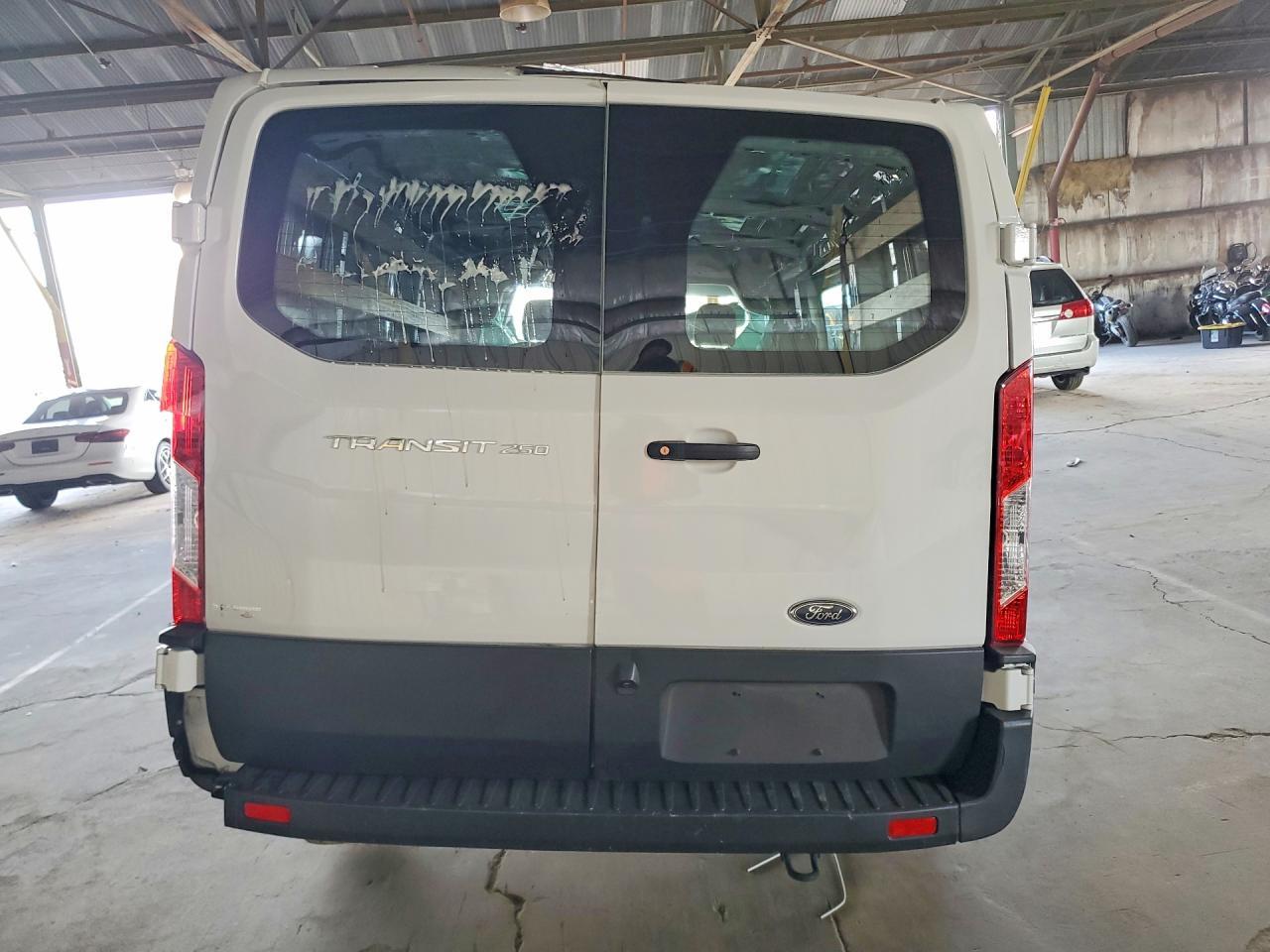 2024 Ford Transit T-250 - Фото 6