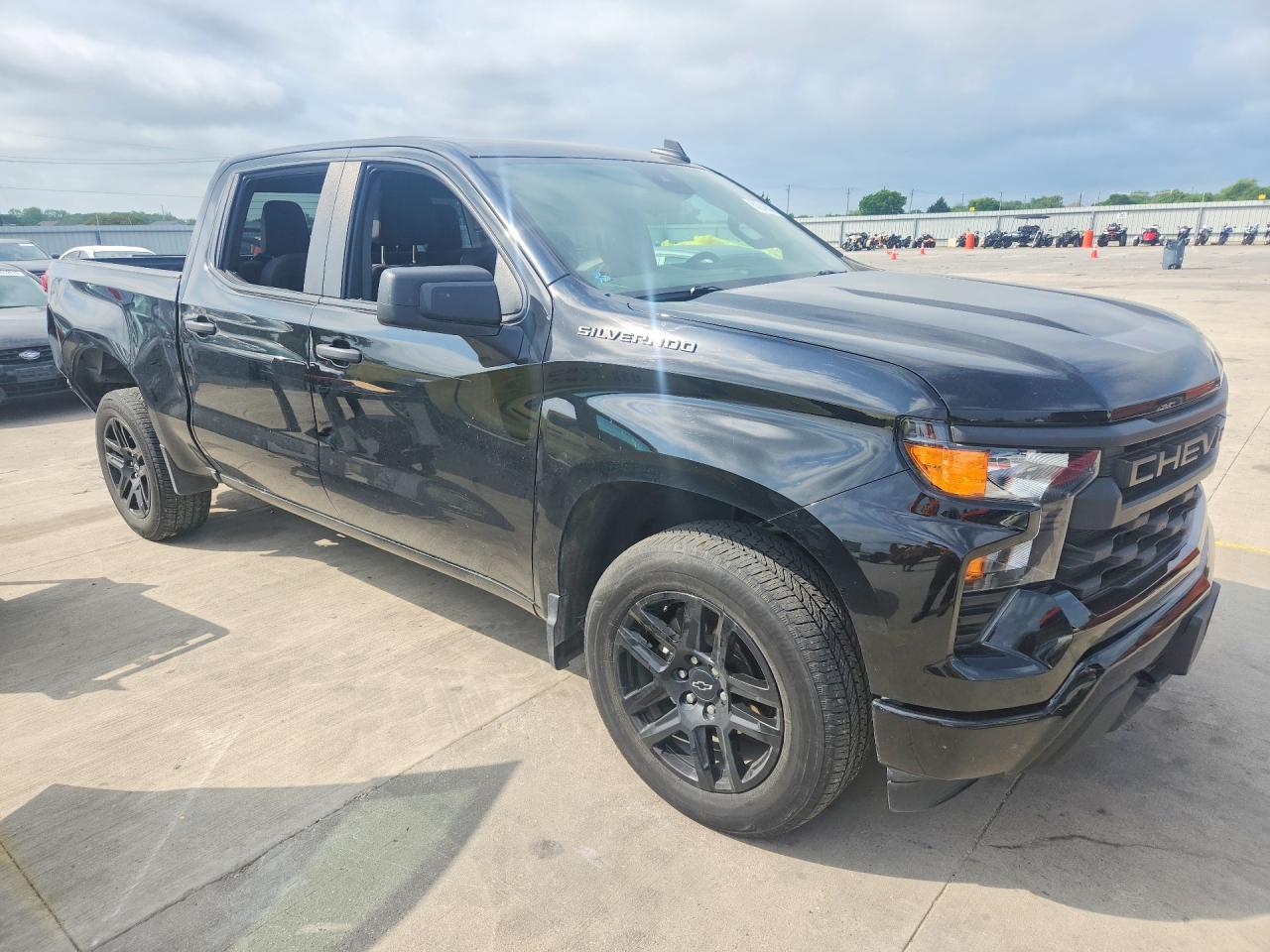 2024 Chevrolet Silverado C1500 Custom - Фото 4