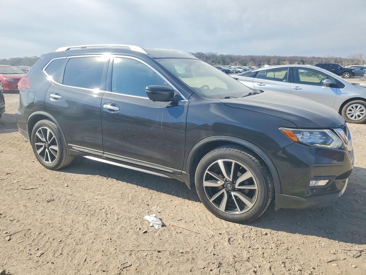 2018 Nissan Rogue S - Image 4