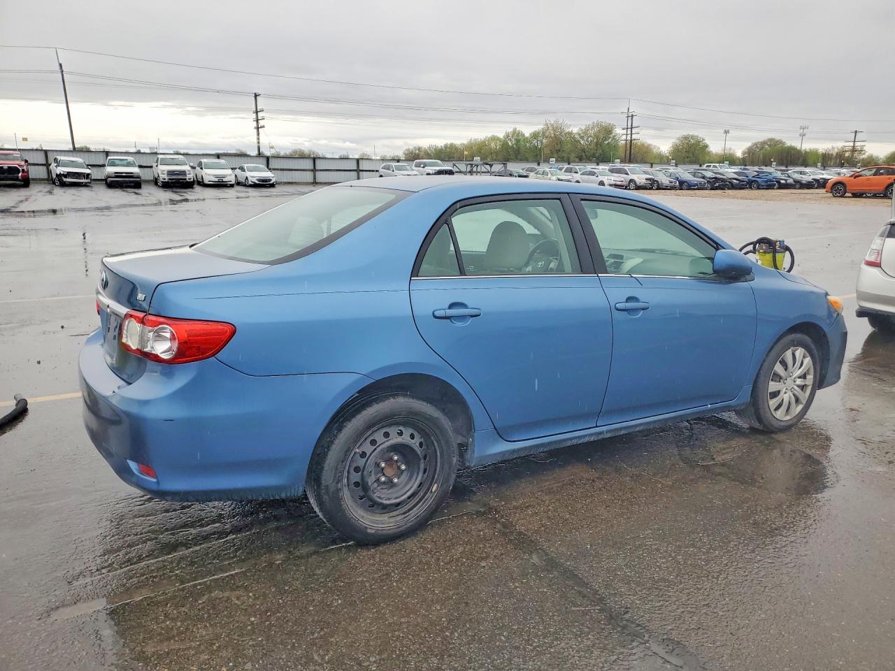 2013 Toyota Corolla Le - Фото 3