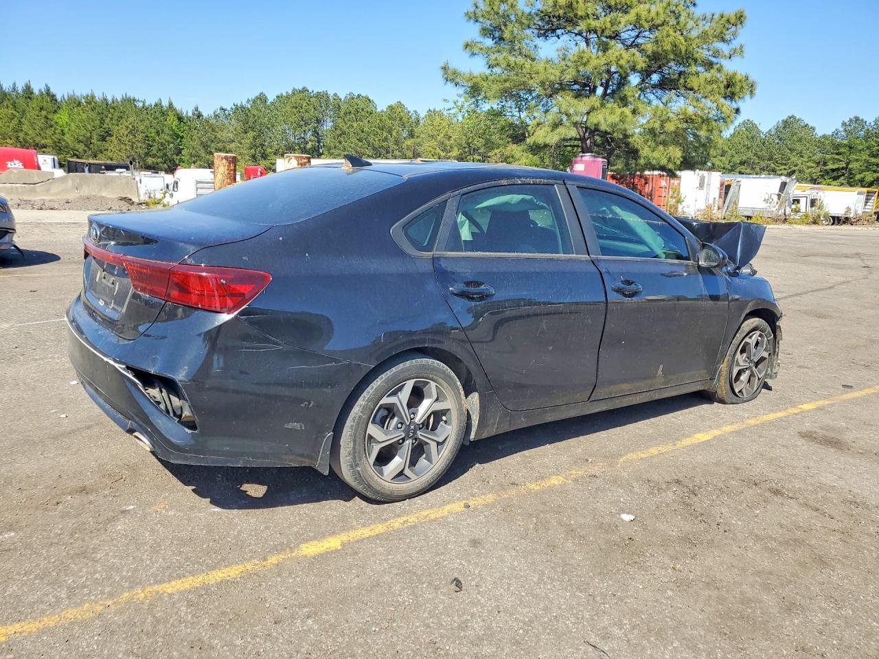 2019 Kia Forte Lxs - Фото 3
