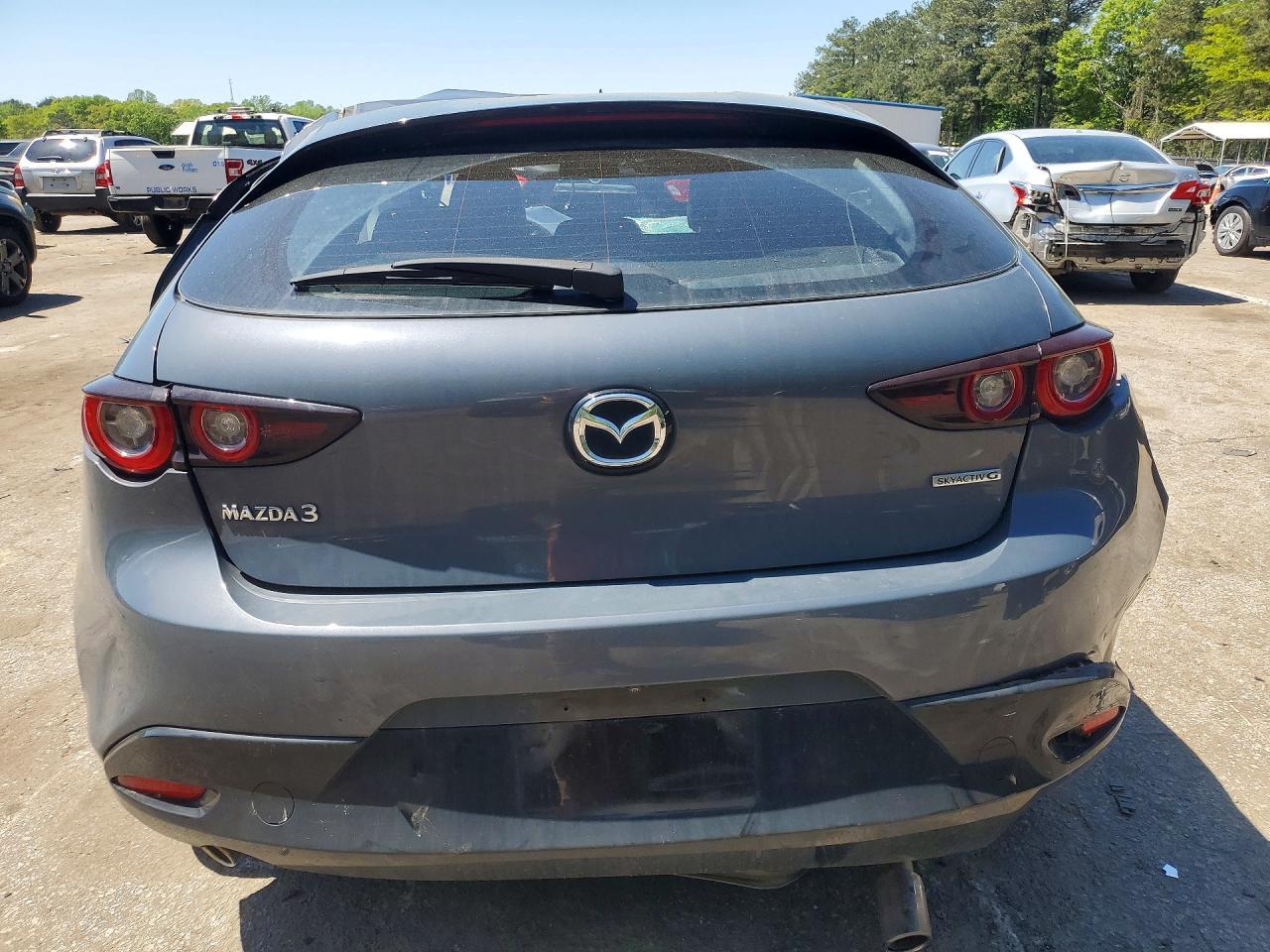 2022 Mazda 3 Preferred - Image 6