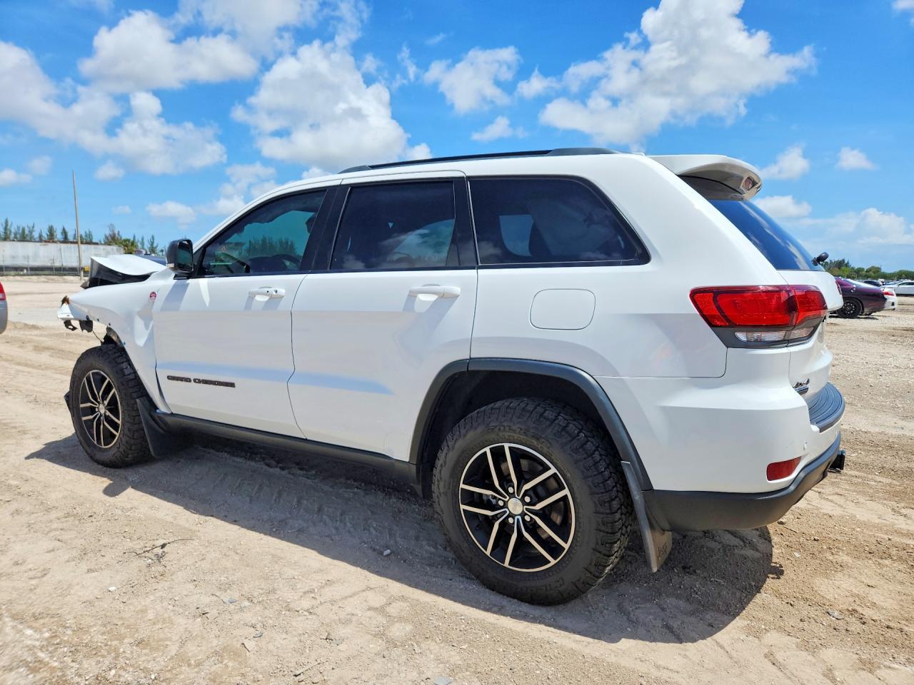 2018 Jeep Grand Cherokee Trailhawk - Фото 2