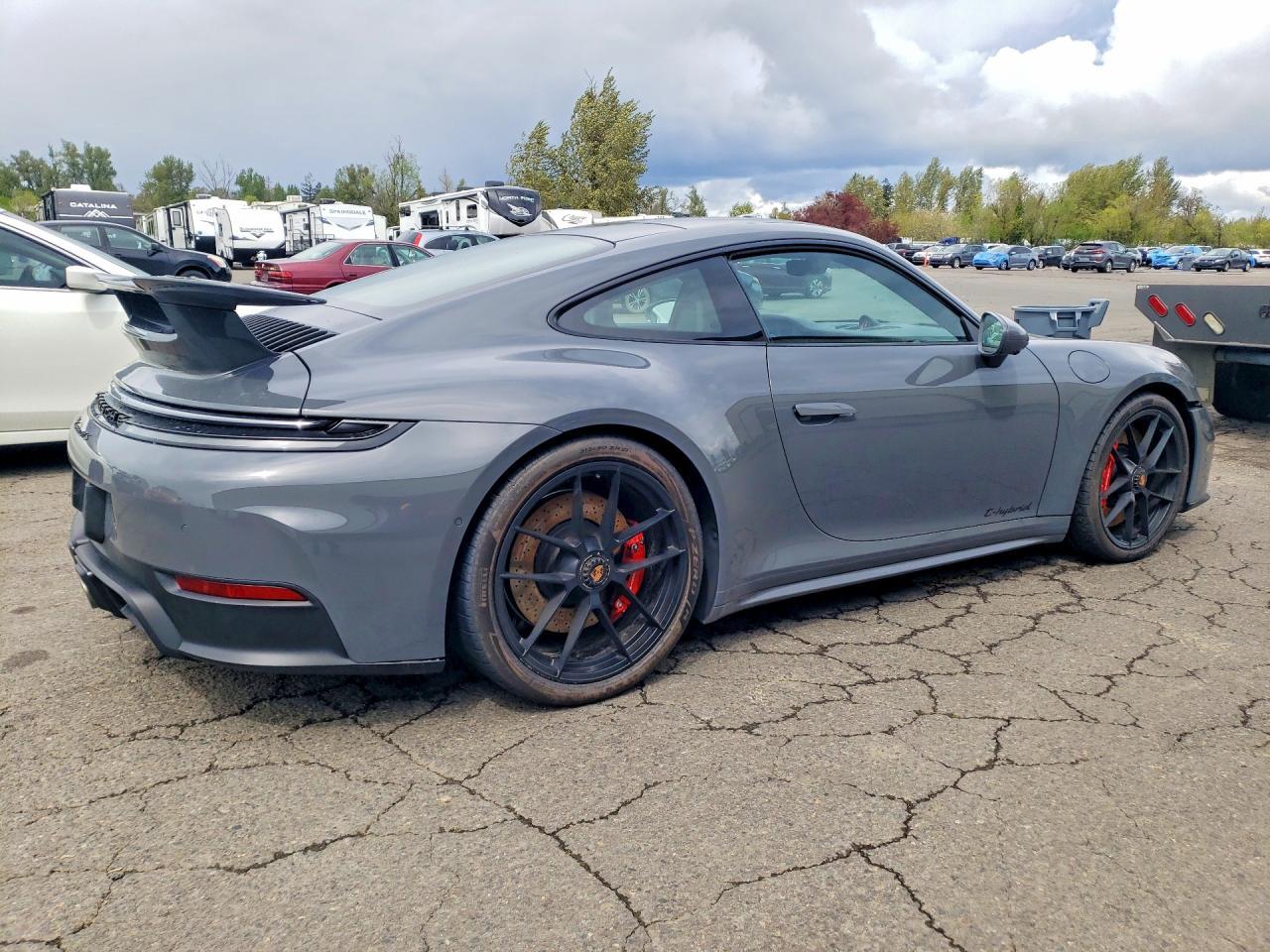 2025 Porsche 911 Carrera Gts - Image 3