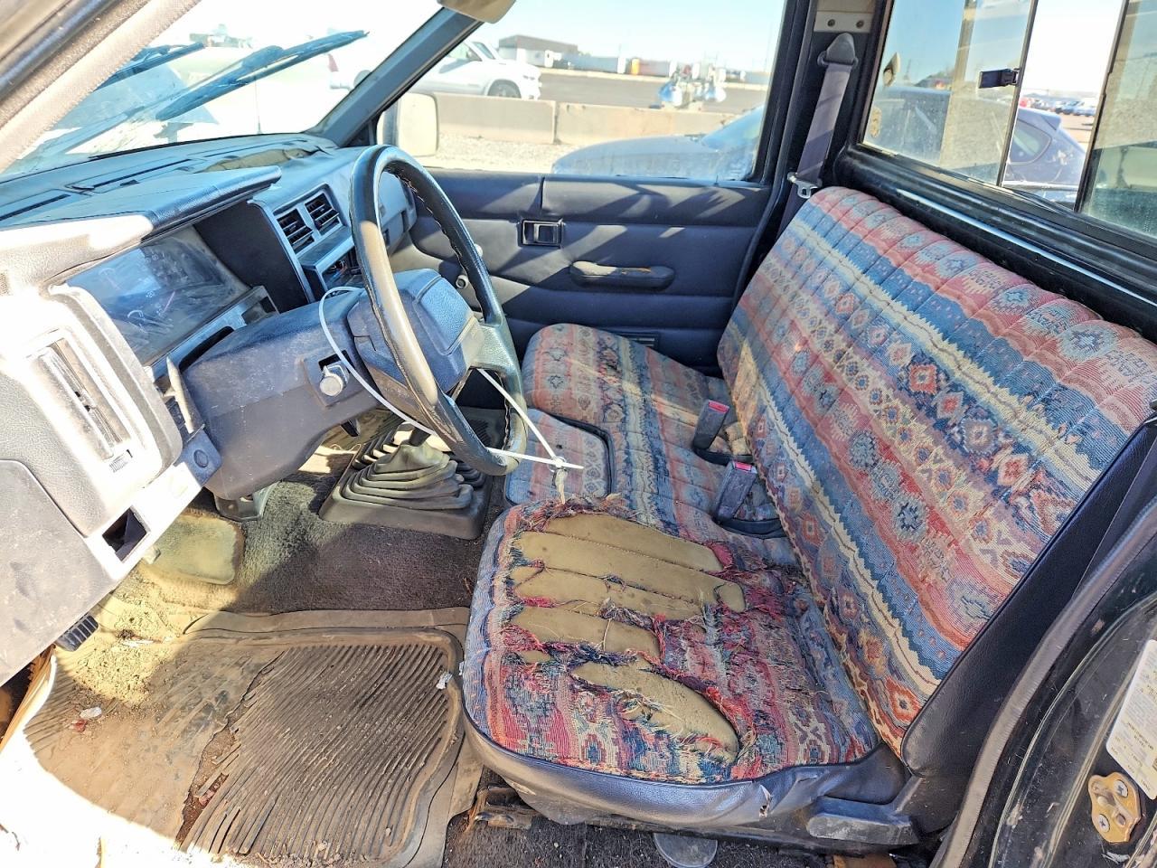 1993 Nissan Truck Base - Image 7